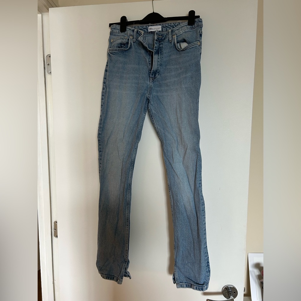 Zara High-Waisted Straight Leg Jeans Blue
